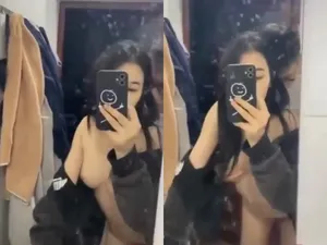Gái xinh vú ngon địt trộm ny cho thằng bạn thân xxx trong toilet